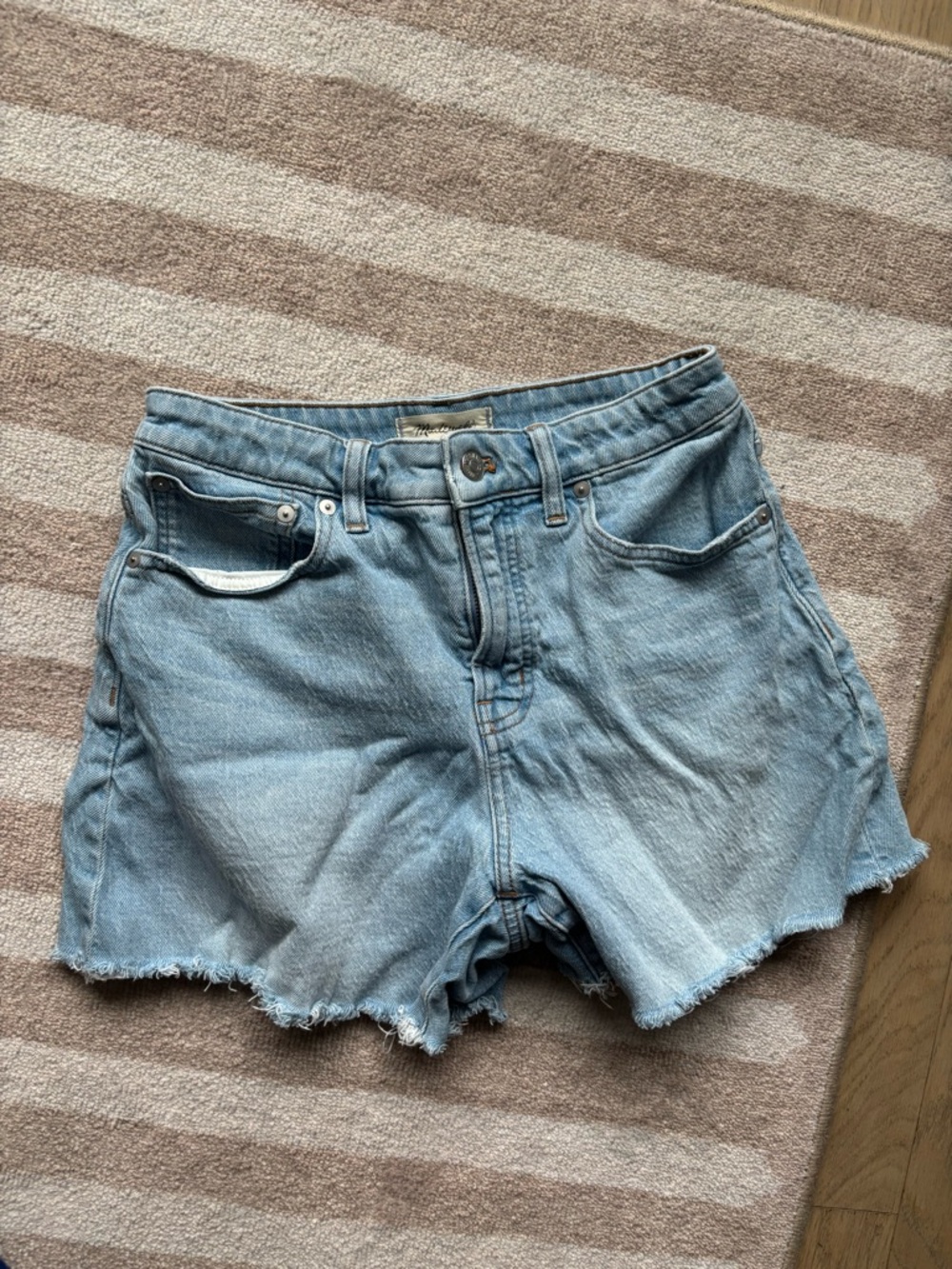 Madewell The Curvy Perfect Vintage Jean Short in Fitzgerald Wash Raw Hem Edition
